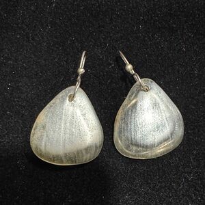 Elegant Silver tone shell teardrop‎  Dangle Earrings translucent
